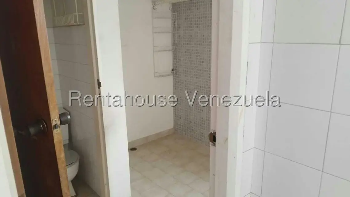 Apartamento (1 Nivel) en Venta en La Urbina, Distrito Metropolitano - 36