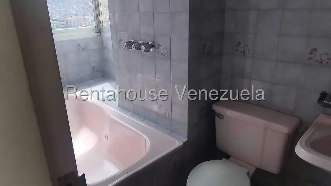 Apartamento (1 Nivel) en Venta en La Urbina, Distrito Metropolitano - 40