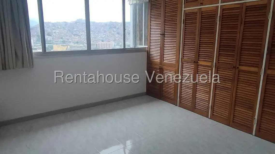 Apartamento (1 Nivel) en Venta en La Urbina, Distrito Metropolitano - 49
