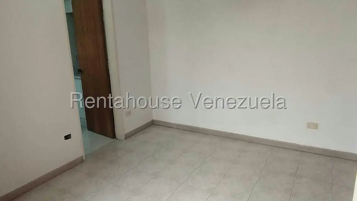 Apartamento (1 Nivel) en Venta en La Urbina, Distrito Metropolitano - 50