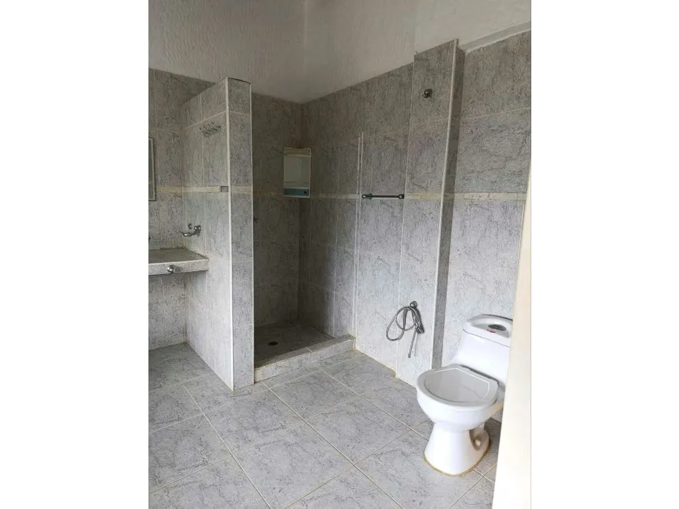 Alquilo casa 320m2 Caicaguana 3800 - 10