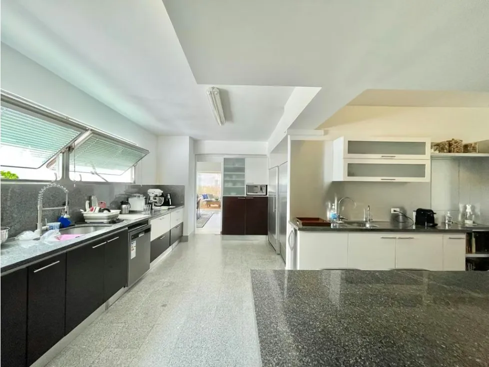 Se vende apto 500 m² -4h+s/5b+s/3p en Las Castellana - 4