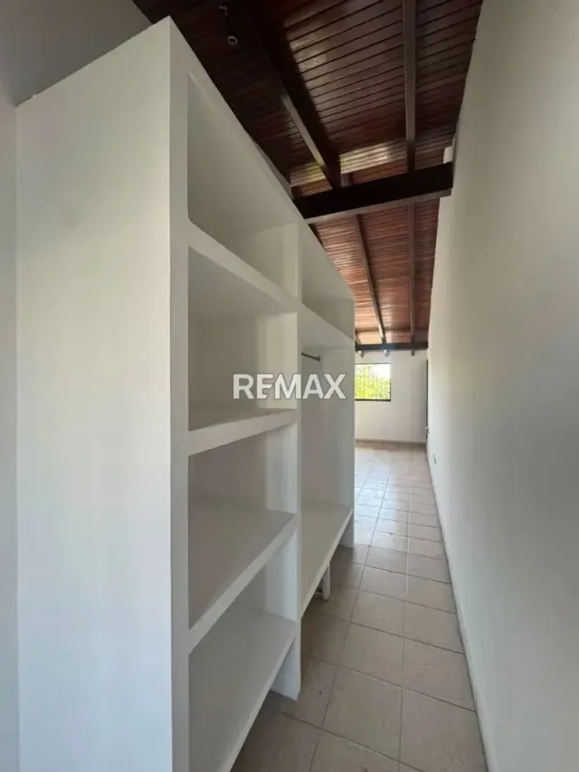 EN VETA EDIFICIO DE 3 NIVELES, UBICADO EN BOYACA 1, BARCELONA - 5