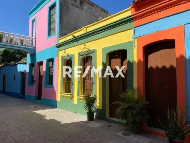 En venta casa colonial a remodelar de 92m2 en Puerto Cabello - 2
