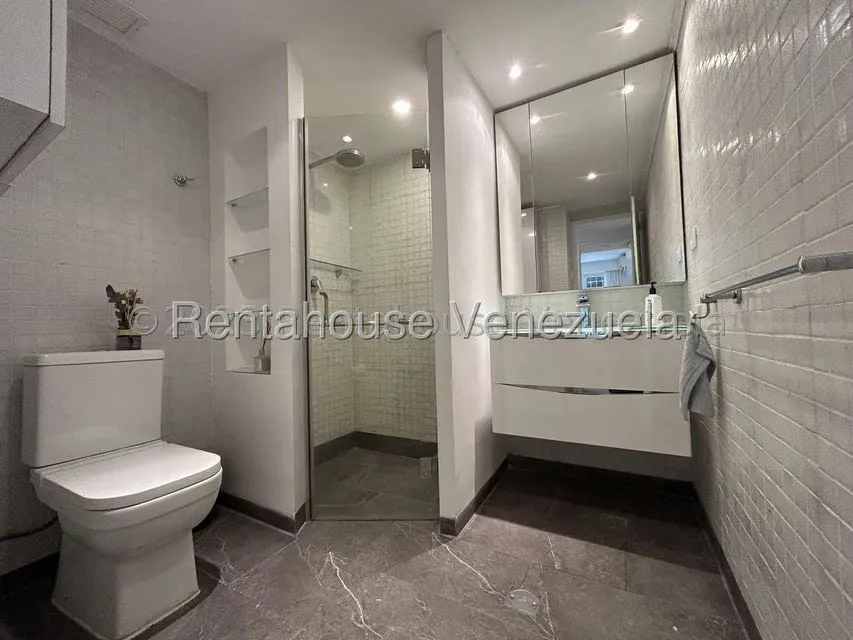 Apartamento (1 Nivel) en Alquiler en San Roman, Distrito Metropolitano - 13