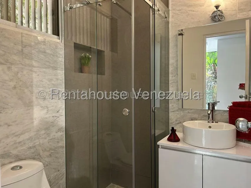 Apartamento (1 Nivel) en Alquiler en San Roman, Distrito Metropolitano - 15