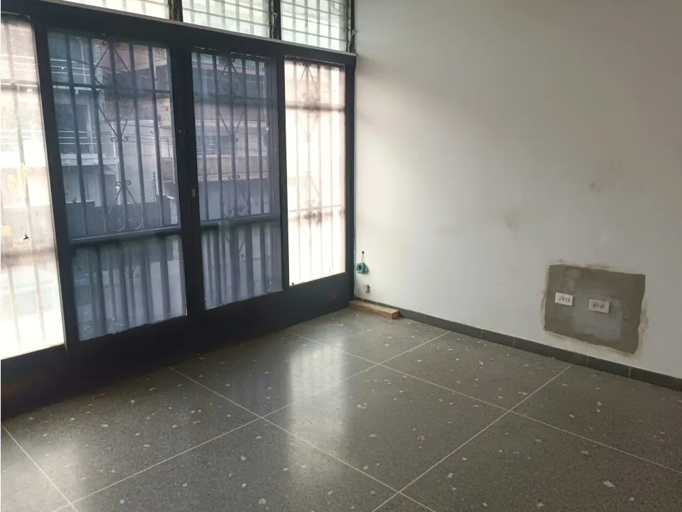 EDIFICIO INDUSTRIAL BOLEITA SUR 630 M2 CONSTRUCCION, 5 NIV Y 2 LOC - 4