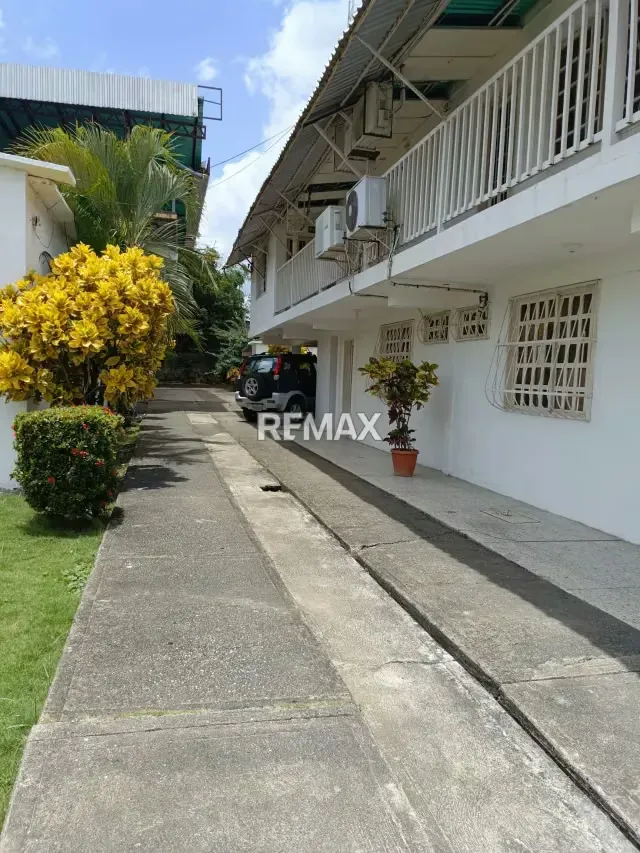 En Venta Conjunto Residencial con amplio terreno propio, ubicado en Guanare, Sector Maturin II, Calle 6, entre carreras 14 y 15, Guanare, Portuguesa, Venezuela - 2
