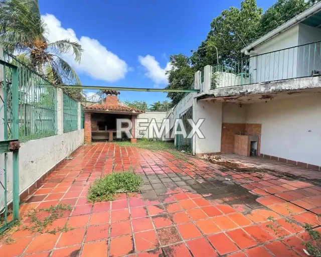 TERRENO CON LOCAL COMERCIAL Y CASA EN LA VIA PRINCIPAL DE LA AVENIDA 31 DE JULIO, ISLA DE MARGARITA - 13