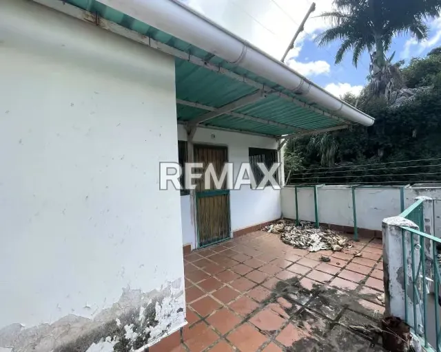 TERRENO CON LOCAL COMERCIAL Y CASA EN LA VIA PRINCIPAL DE LA AVENIDA 31 DE JULIO, ISLA DE MARGARITA - 14