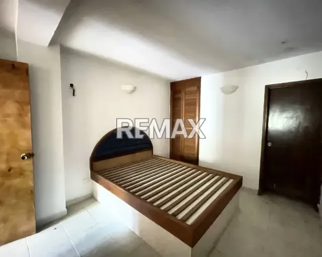 TERRENO CON LOCAL COMERCIAL Y CASA EN LA VIA PRINCIPAL DE LA AVENIDA 31 DE JULIO, ISLA DE MARGARITA - 9