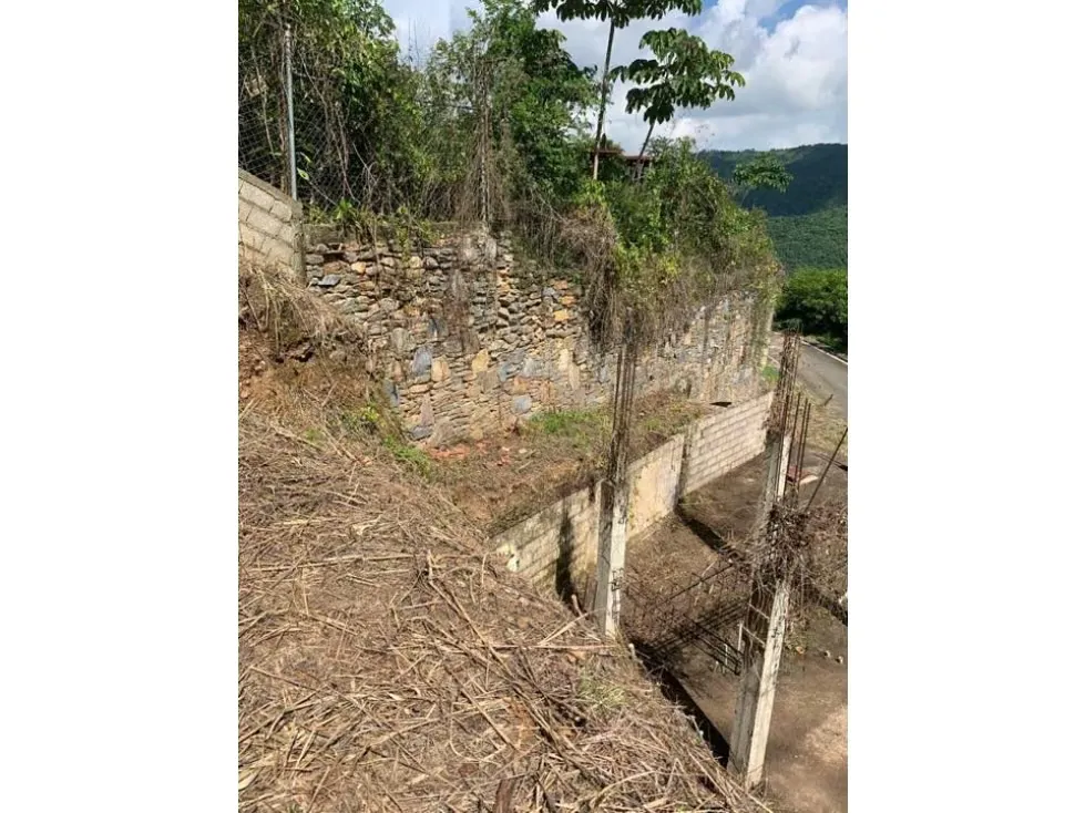Se vende terreno de 1360mts Bosques de la Lagunita 2506 - 13