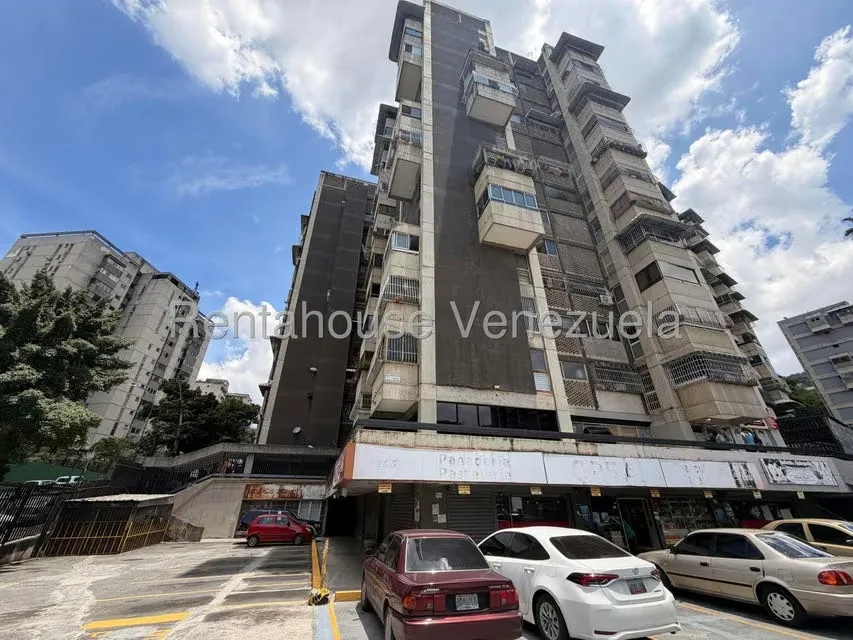 Local Comercial en Alquiler en Sarria, Distrito Metropolitano