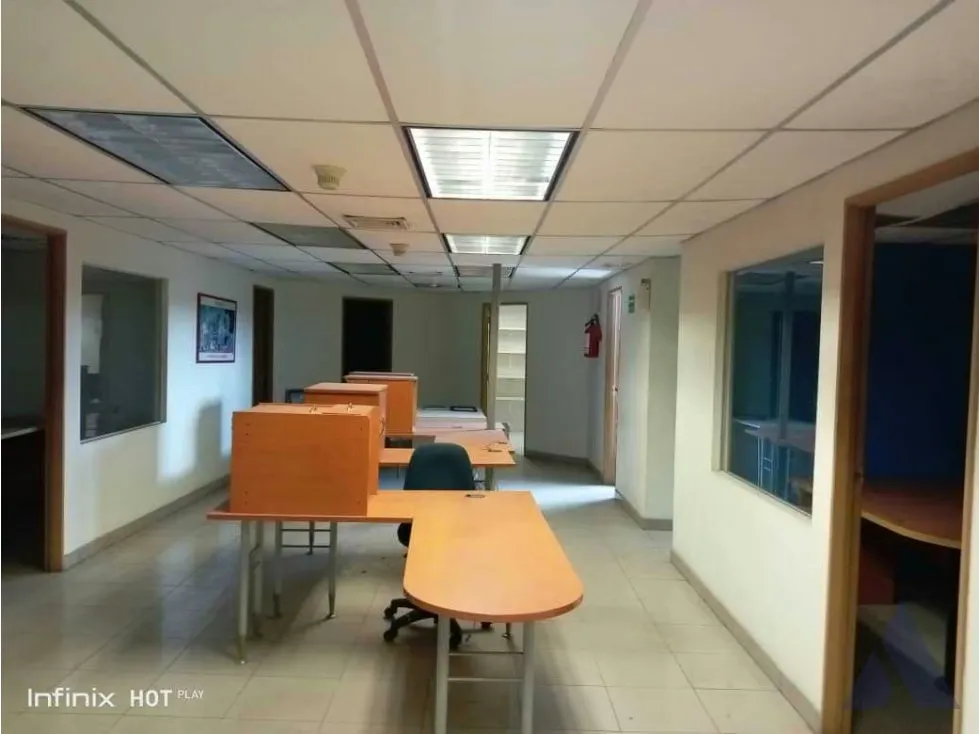 Alquilo local comercial 686m2 Los Ruices 2840 - 9