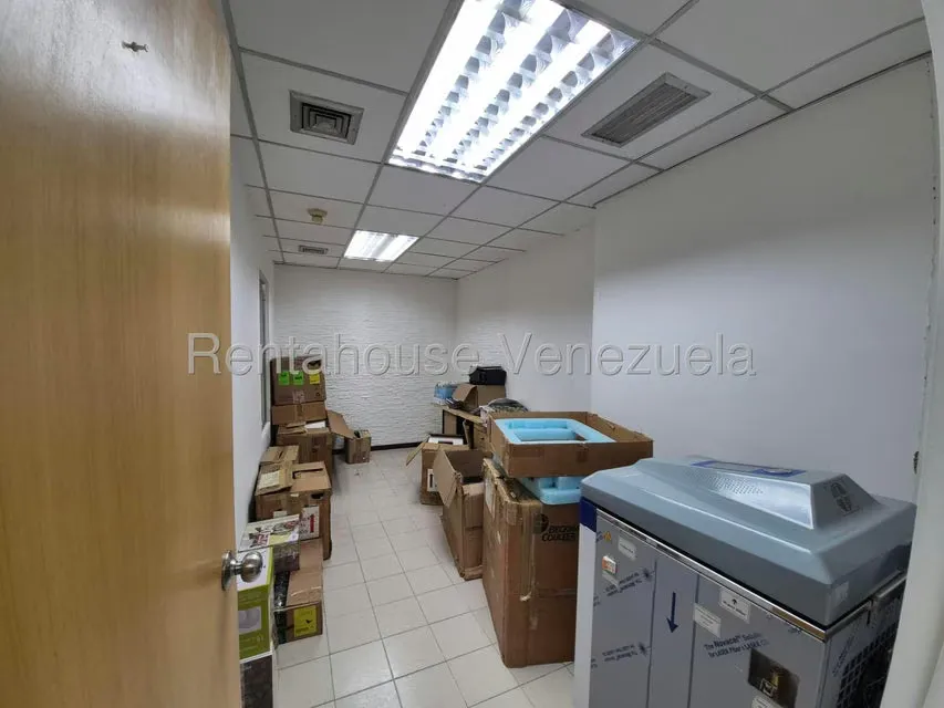 Oficina en Venta en Prados del Este, Distrito Metropolitano - 16