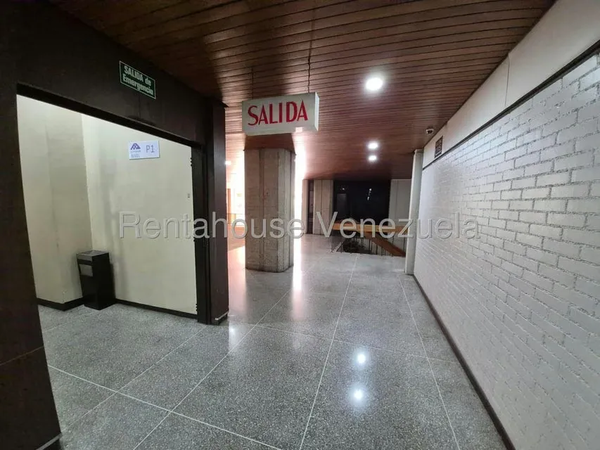 Oficina en Venta en Prados del Este, Distrito Metropolitano - 24