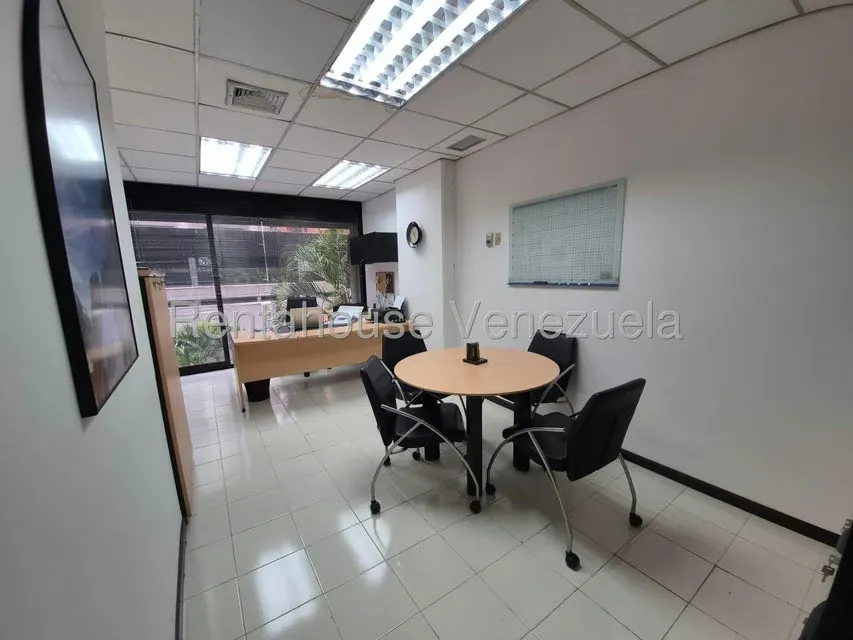 Oficina en Venta en Prados del Este, Distrito Metropolitano - 6