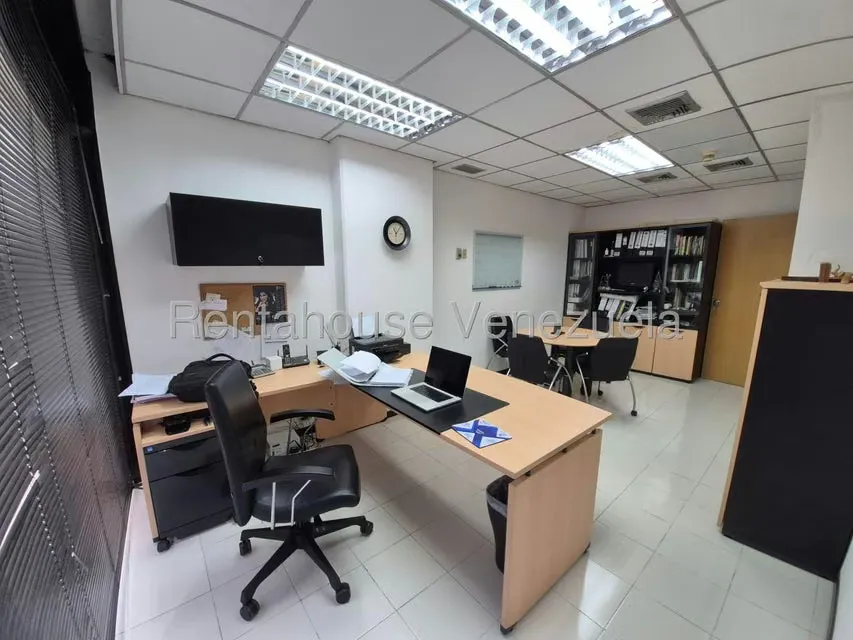 Oficina en Venta en Prados del Este, Distrito Metropolitano - 7