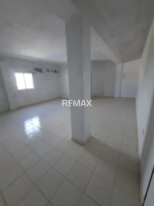 Oficina Comercial en Alquiler, Urbanización Santa Irene. - 5