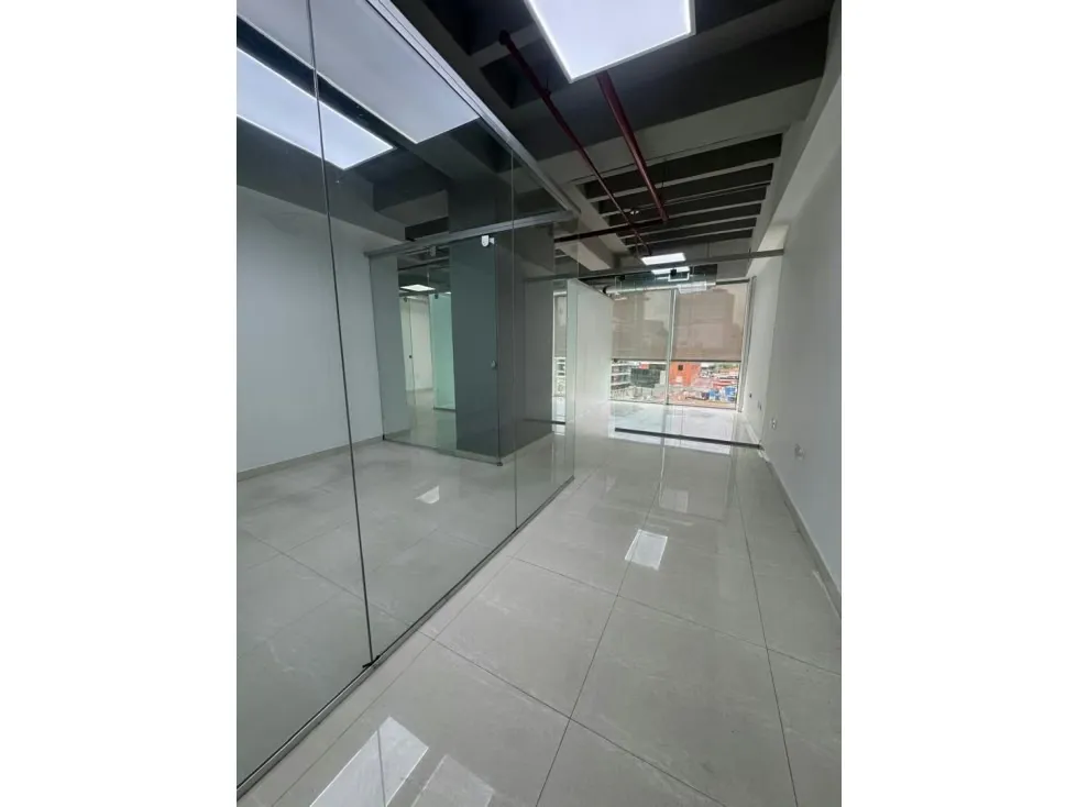 OFICINA - LAS MERCEDES - 56 Mts2 - 5
