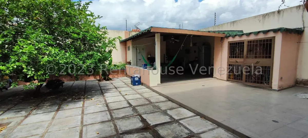 Casa (1 Nivel) en Venta en Zona Este, Lara - 54