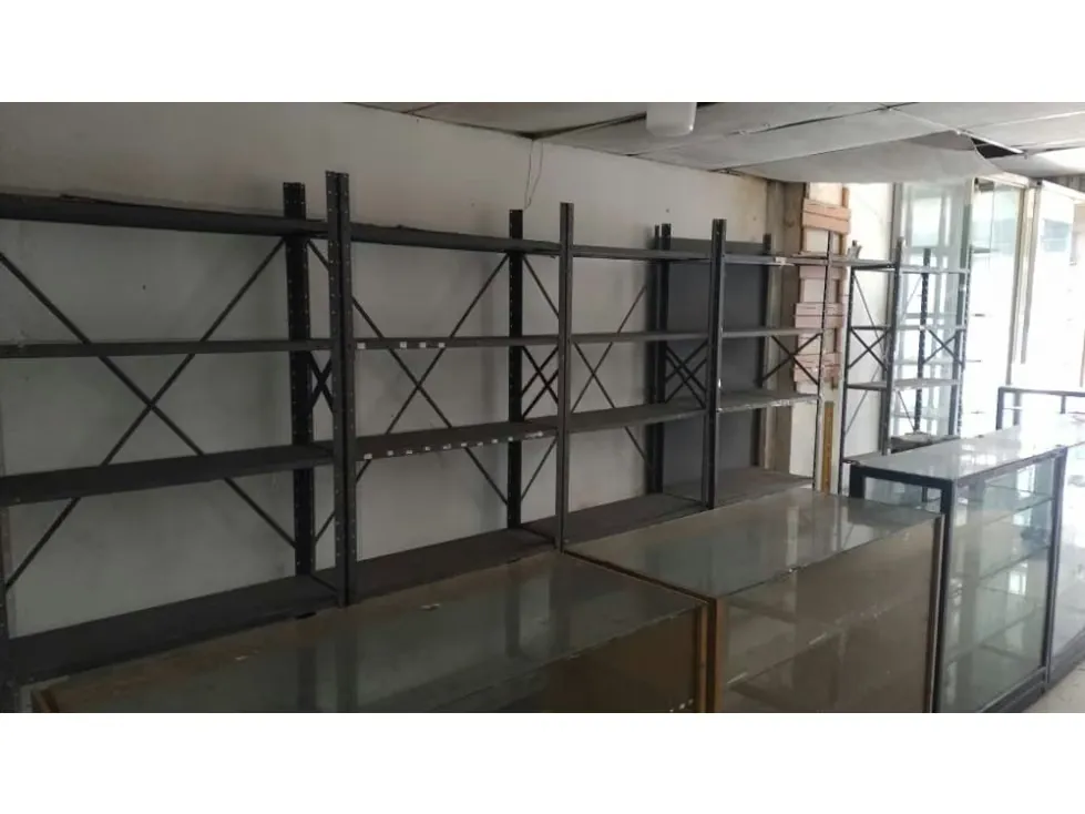 EN VENTA LOCAL COMERCIAL EN LA AV. BARALT - 6