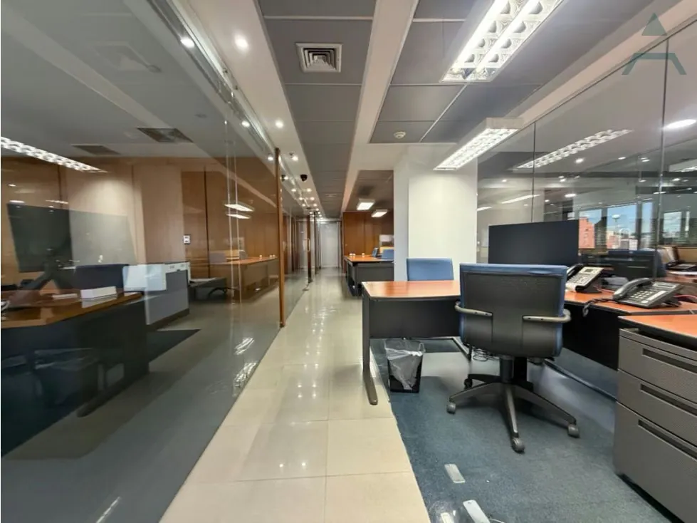 Se vende oficina 327m² 3b+6e Las Mercedes - 33