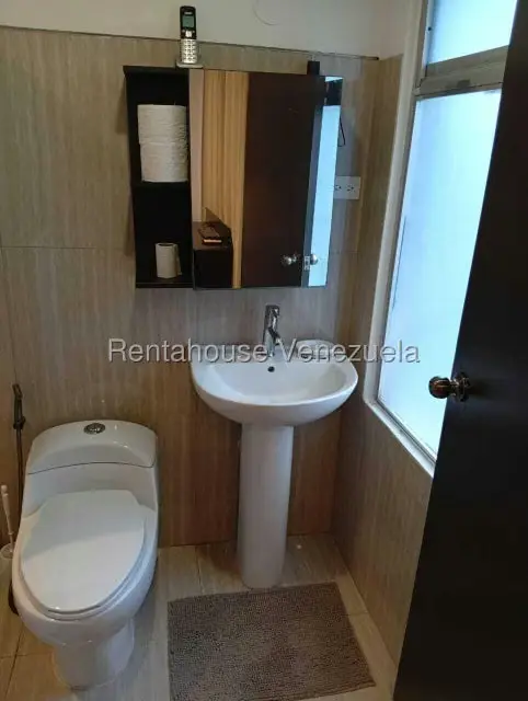 Apartamento (1 Nivel) en Alquiler en Altamira, Distrito Metropolitano - 24