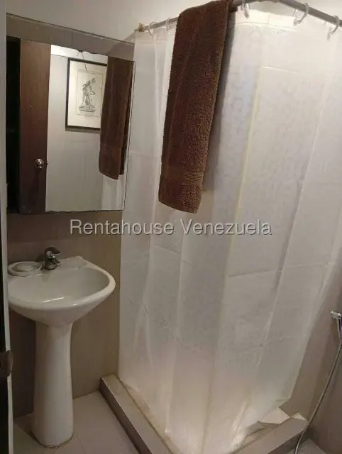 Apartamento (1 Nivel) en Alquiler en Altamira, Distrito Metropolitano - 26