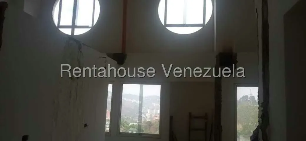 Apartamento (Duplex) en Venta en El Cigarral, Distrito Metropolitano - 17