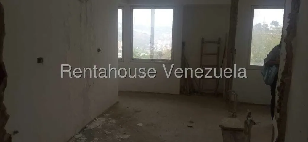 Apartamento (Duplex) en Venta en El Cigarral, Distrito Metropolitano - 18
