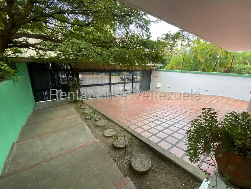 Casa (Duplex) en Venta en Altamira, Distrito Metropolitano - 2
