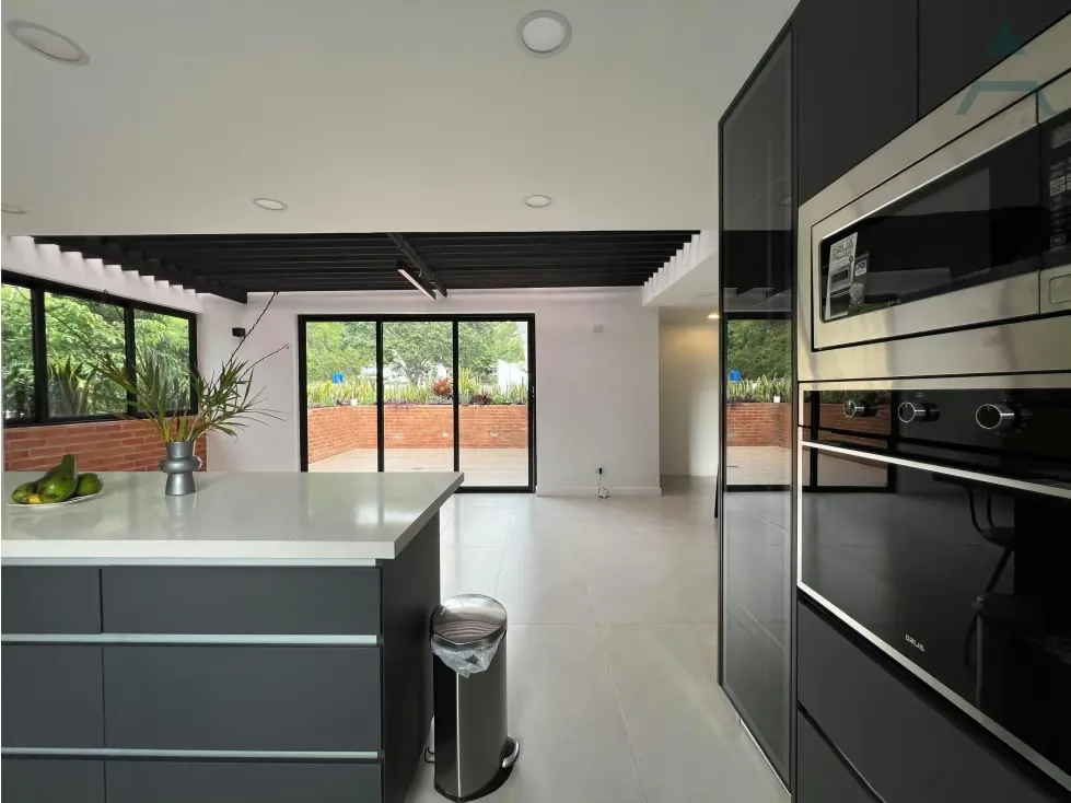 Se vende/alquila casa 1240m² 23h/17b/3e Colinas de Bello Monte - 26