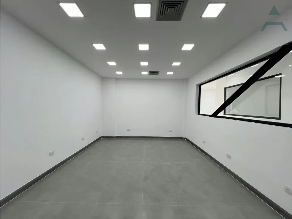 Se vende/alquila casa 1240m² 23h/17b/3e Colinas de Bello Monte - 30