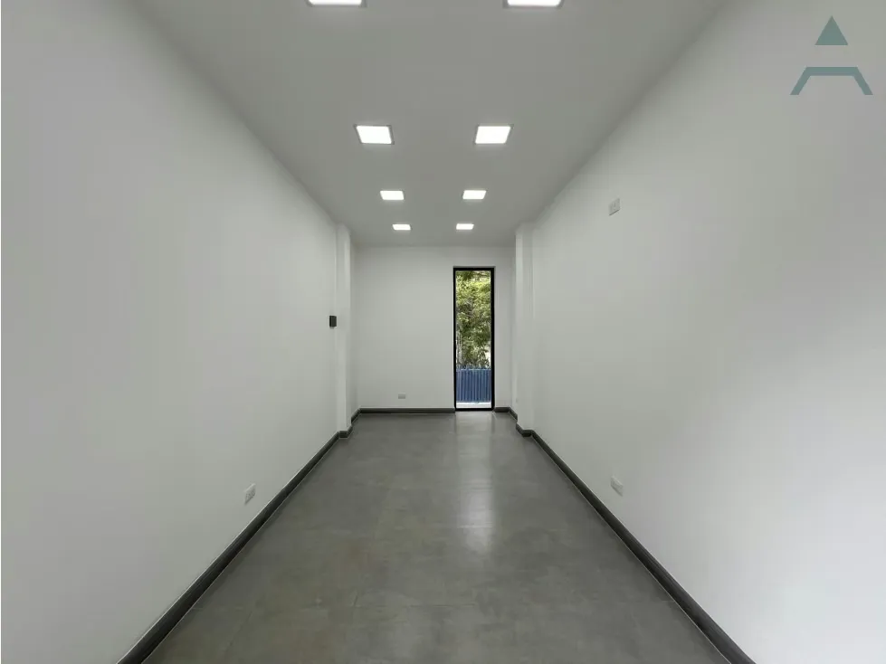 Se vende/alquila casa 1240m² 23h/17b/3e Colinas de Bello Monte - 32