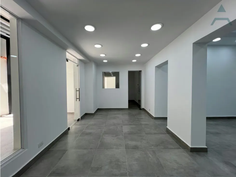 Se vende/alquila casa 1240m² 23h/17b/3e Colinas de Bello Monte - 36