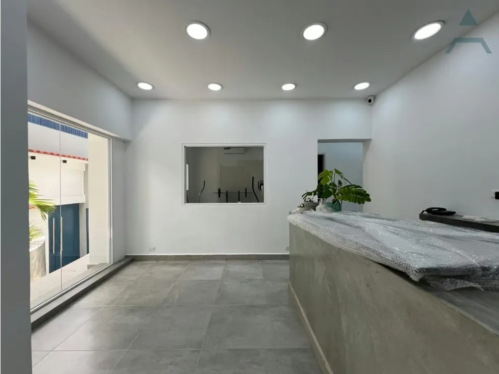 Se vende/alquila casa 1240m² 23h/17b/3e Colinas de Bello Monte - 40