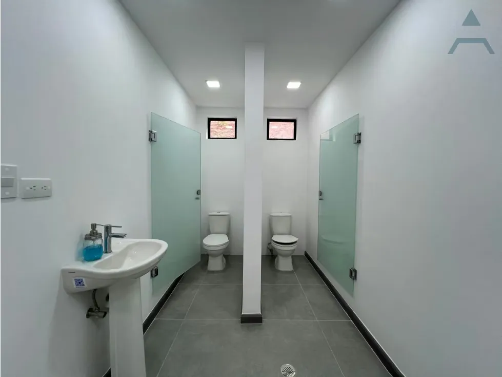 Se vende/alquila casa 1240m² 23h/17b/3e Colinas de Bello Monte - 54