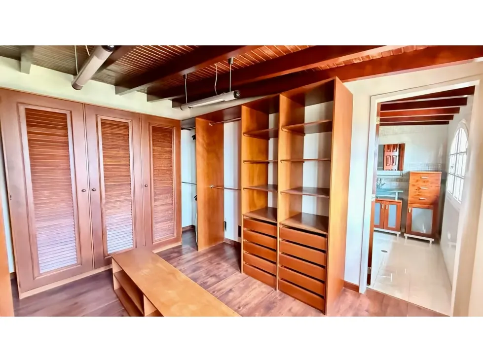 Se vende casa 2015m² 6h+2s/11b+1s/9e Alto Hatillo - 24