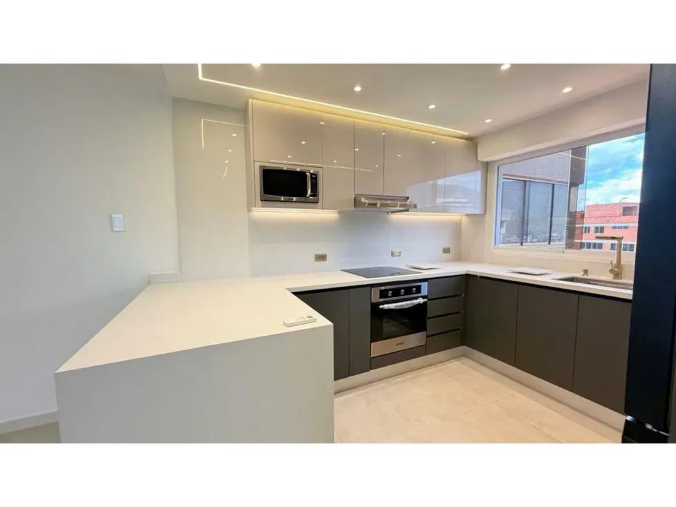 Apartamento en Alquiler en Colinas De Bello Monte de 1h,2B,1E 62m2 - 9