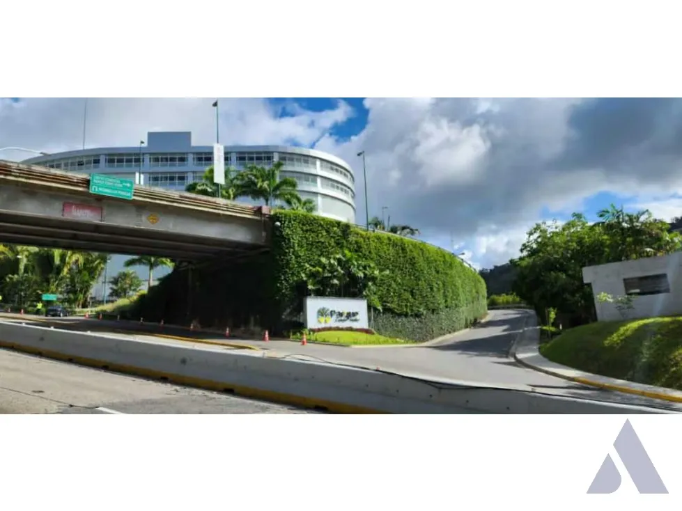 Vendo local comercial gastronomico 137m2 C.C. Parque Cerro Verde 0148 - 12