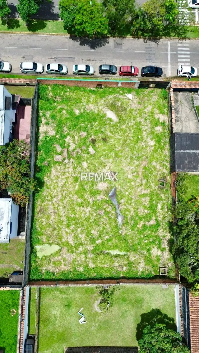 Venta de Terreno - en la Urb. Mérida - 12