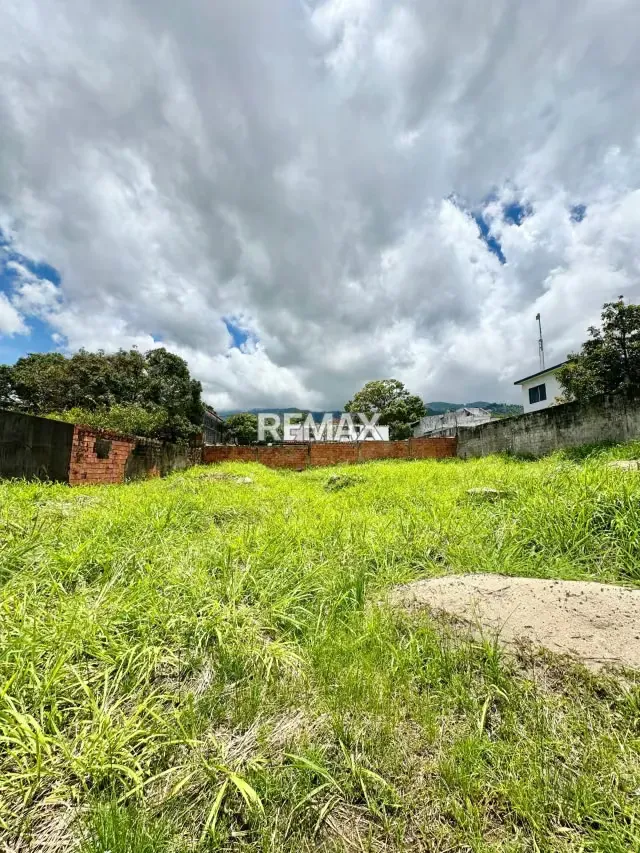 Venta de Terreno - en la Urb. Mérida - 3
