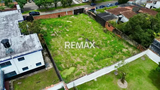 Venta de Terreno - en la Urb. Mérida - 9