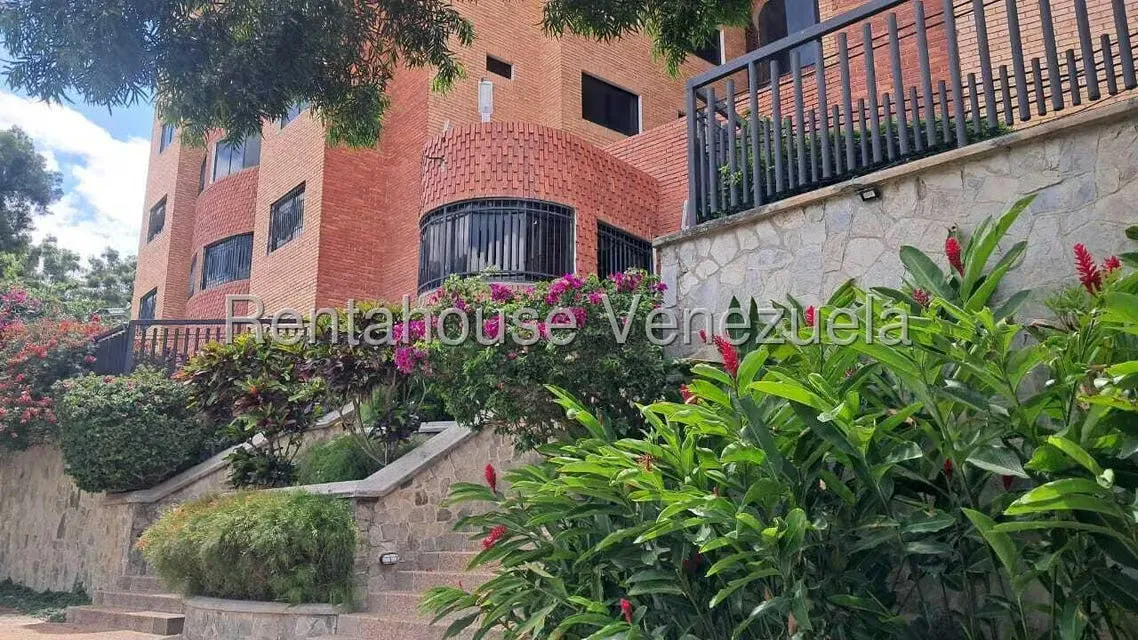 Apartamento (1 Nivel) en Alquiler en Ciudad Jardin, Carabobo - 2