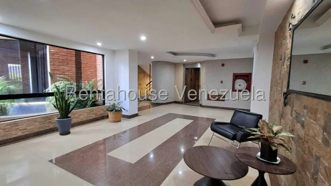Apartamento (1 Nivel) en Alquiler en Ciudad Jardin, Carabobo - 12