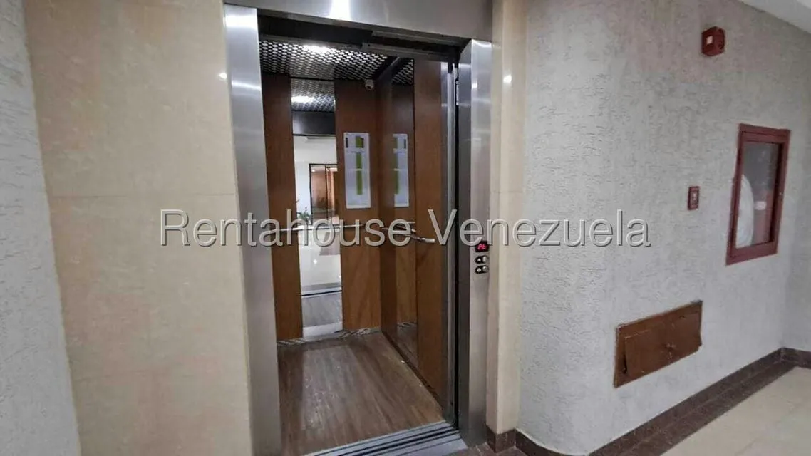 Apartamento (1 Nivel) en Alquiler en Ciudad Jardin, Carabobo - 13