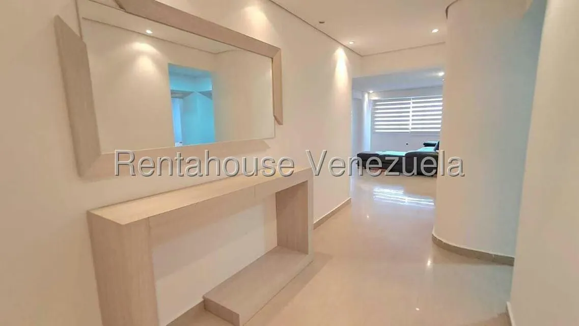 Apartamento (1 Nivel) en Alquiler en Ciudad Jardin, Carabobo - 17