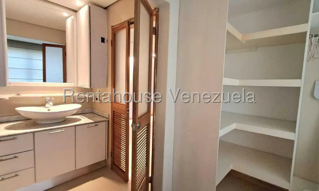 Apartamento (1 Nivel) en Alquiler en Ciudad Jardin, Carabobo - 38