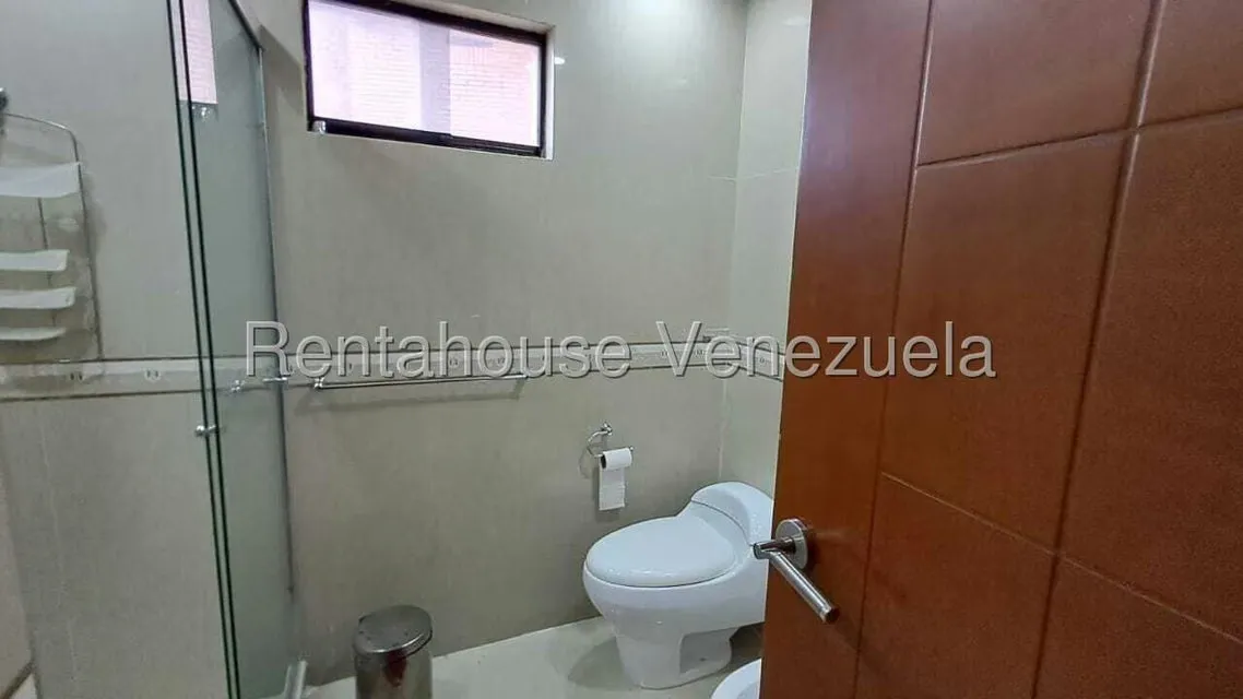 Apartamento (1 Nivel) en Alquiler en Ciudad Jardin, Carabobo - 41